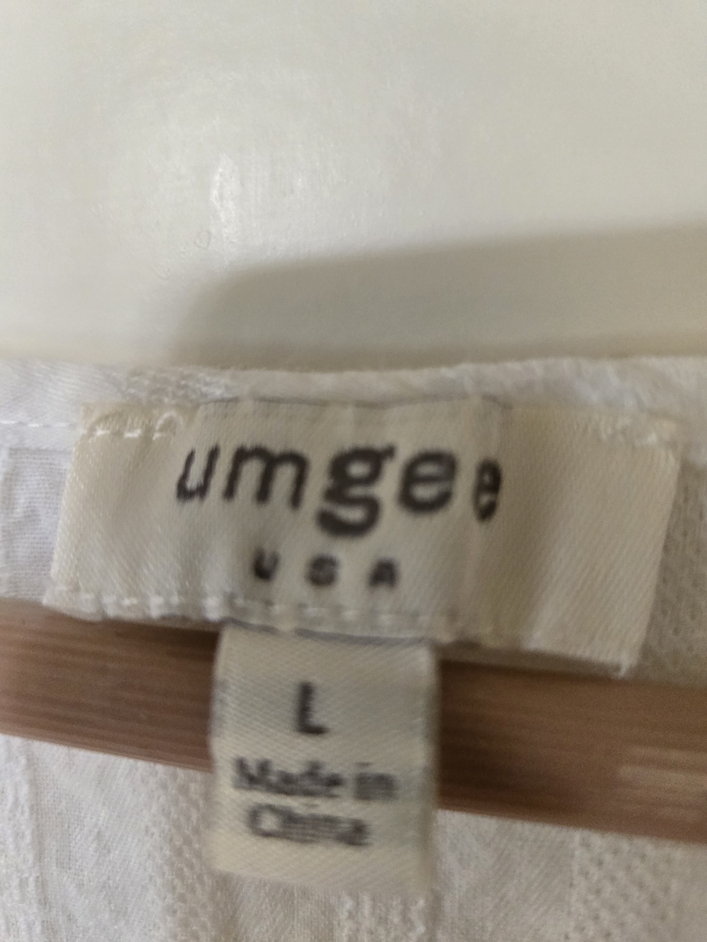 Umgee White 100% Cotton Button-Front Gauze Tunic with Scoop Tie - Picture 2 of 9